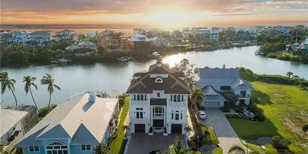 217 Bayfront DR
