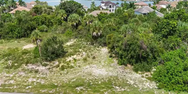 680 Inlet DR