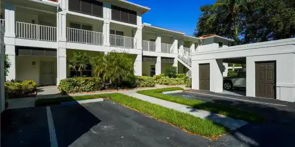 1015 Tarpon Cove DR