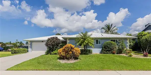 816 Manor TER