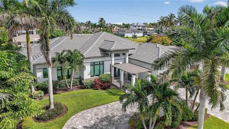 1135 Lorraine CT
