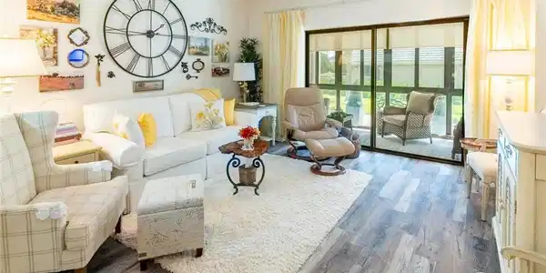 201 Arbor Lake DR