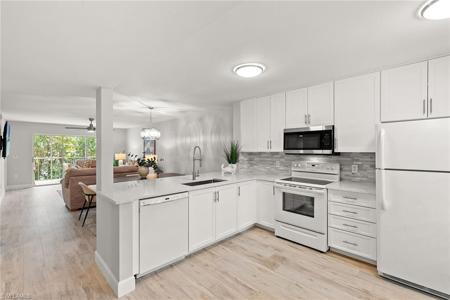 3071 Sandpiper Bay CIR