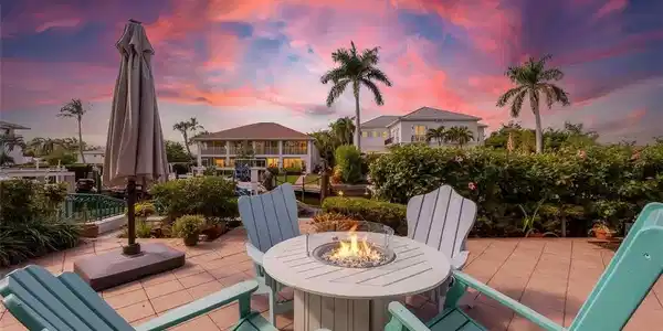 1180 Clam CT