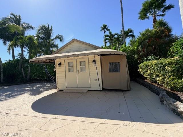 Image 4: View of outbuilding