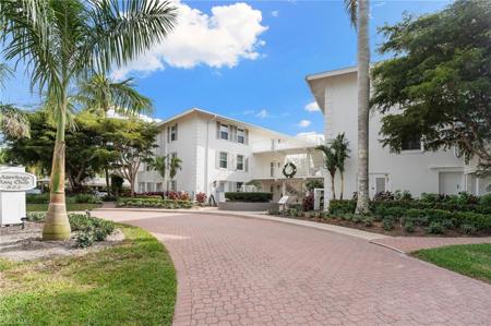 322 Harbour DR