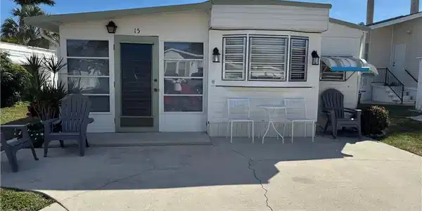 15 Jade DR