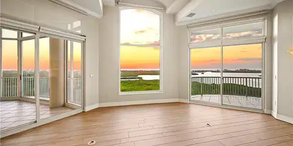 Image 4: Amazing picture frame window.