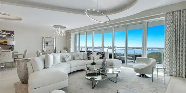Image 4: An inviting gathering space, with generous seating overlooking a spectacular view.