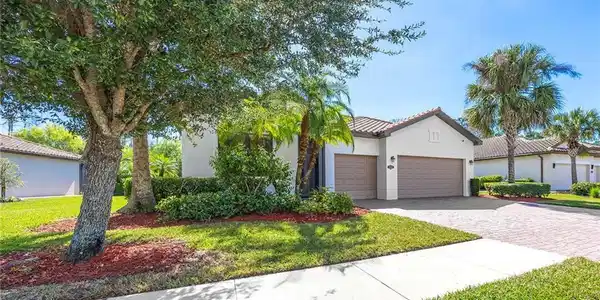 3827 Treasure Cove CIR