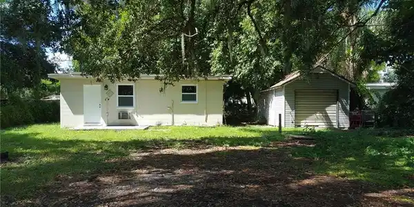 76 Crescent Lake DR