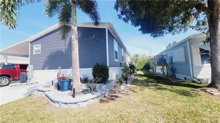 352 Shoreland DR