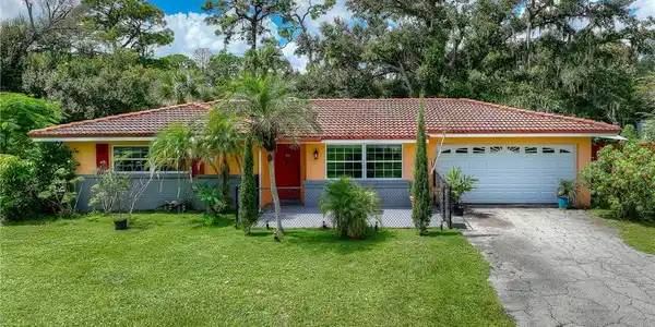 200 Herron RD