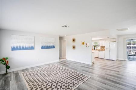 1421 SE 29th TER