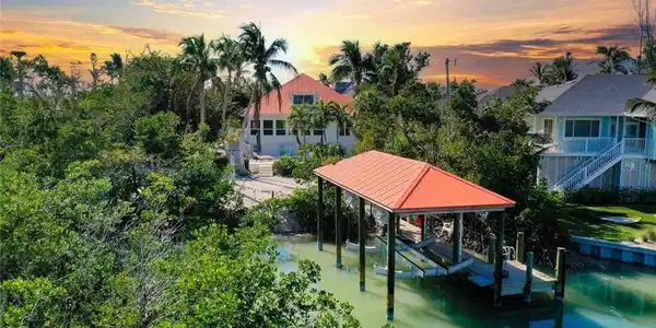 16813 Captiva DR