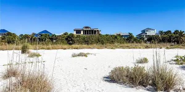 Image 4: Pristine sugar sandy beach