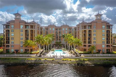 2825 Palm Beach BLVD