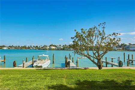 2600 Gulf Shore BLVD N