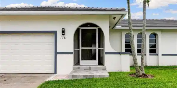 1283 Treasure CT