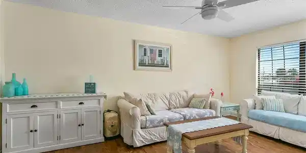 130 Clyburn ST