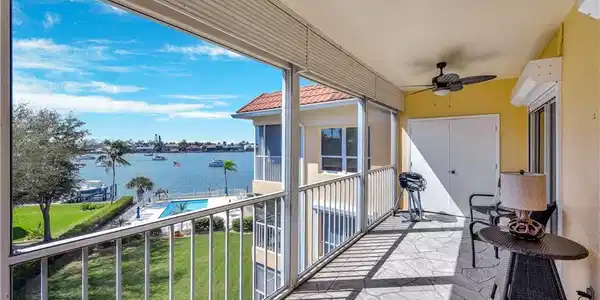 816 W Elkcam CIR