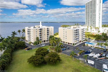 2875 Palm Beach BLVD