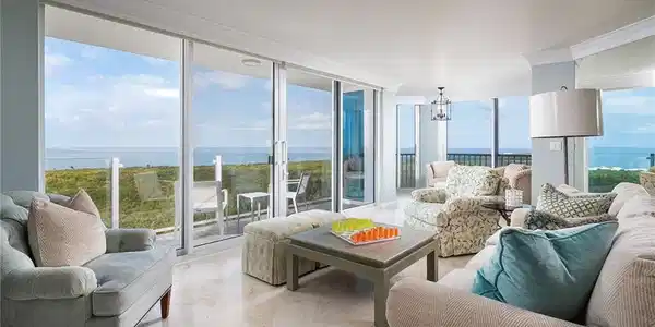 6101 Pelican Bay BLVD