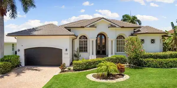1148 Lighthouse CT