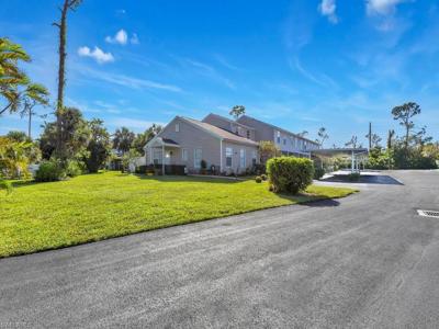 6121 Lake Front DR