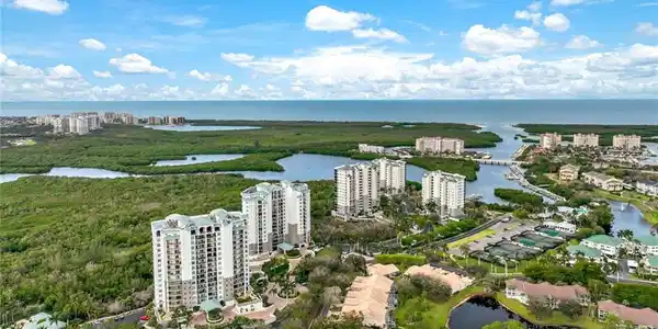 445 Cove Tower DR