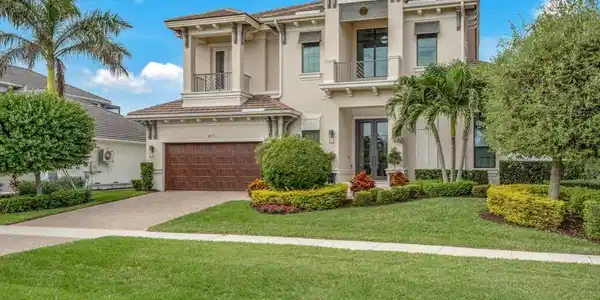 617 Hernando DR