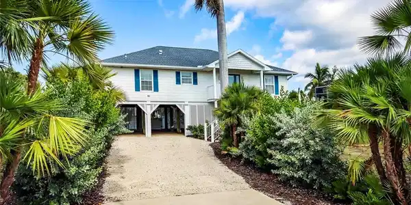 575 Hideaway CT