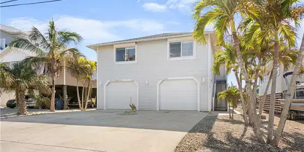 6005 Cypress LN
