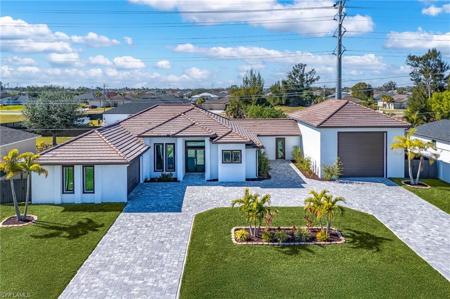 232 SW 24th AVE