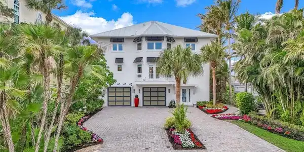 233 Bayfront DR