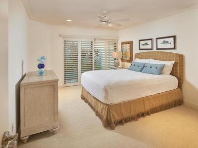587 Bay Villas LN