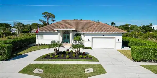 1406 Delbrook WAY
