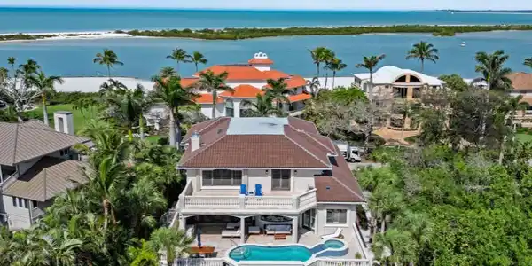 185 S Beach DR