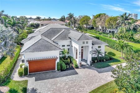 700 Park Shore DR