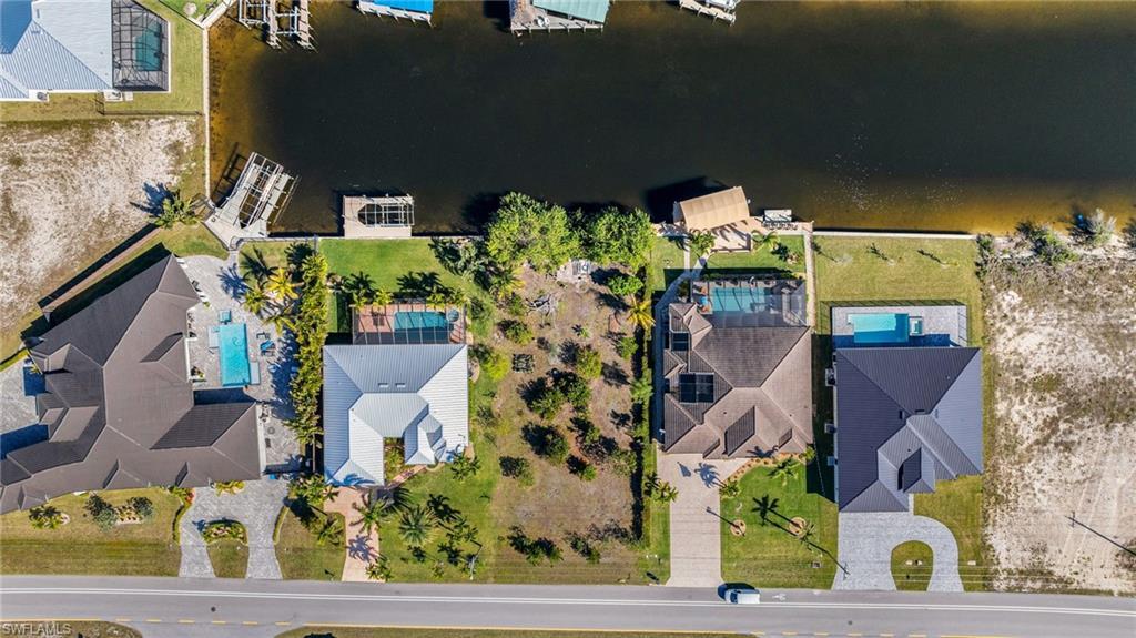Image 4: Drone / aerial view