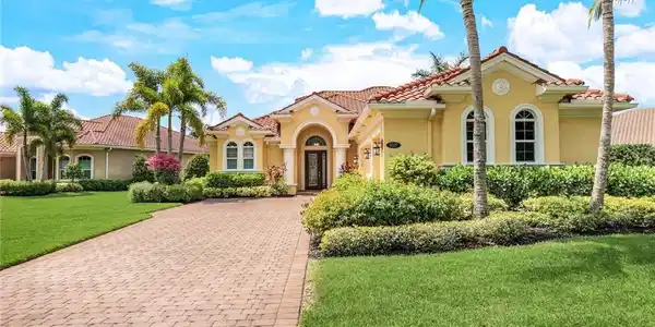 9337 Campanile CIR