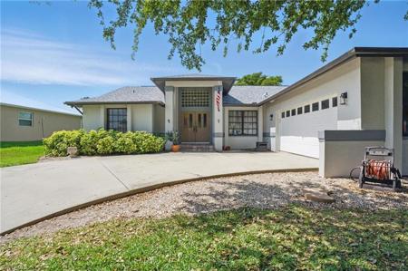 2200 SW 40th ST