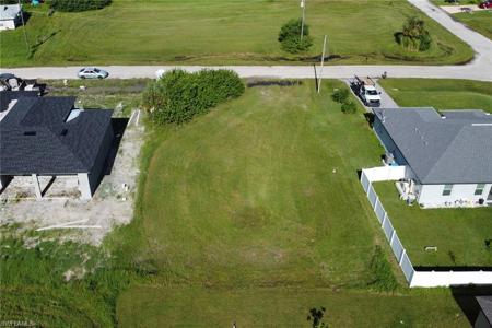 227 NW 28th CT