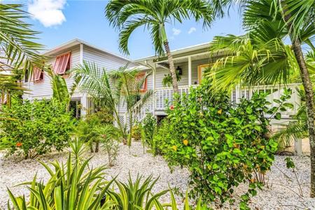 7680 Myrsine CIR