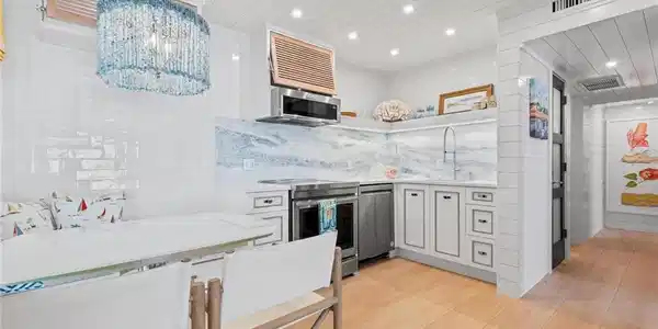 1215 Edington PL