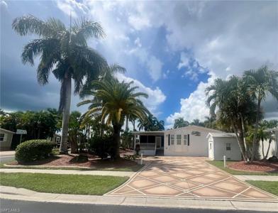 1352 Amethyst Lake LN