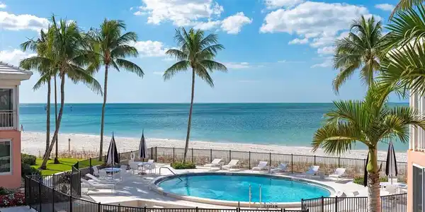 2401 Gulf Shore BLVD N