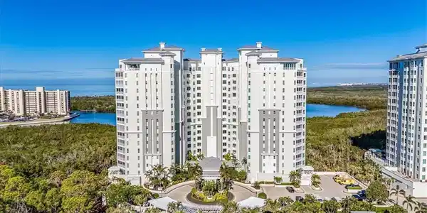 295 Grande WAY