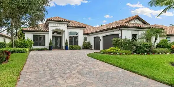 3361 Runaway LN