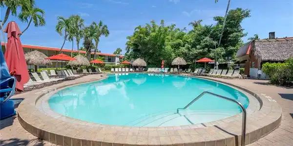 2555 Tamiami TRL N